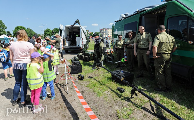 Pokazy, atrakcje i mundury zdjęcie nr 174981
