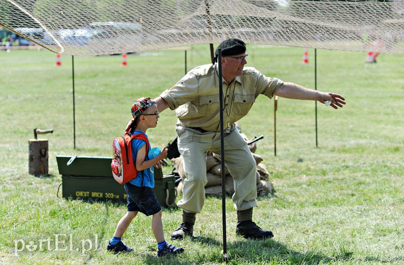 Pokazy, atrakcje i mundury zdjęcie nr 174962