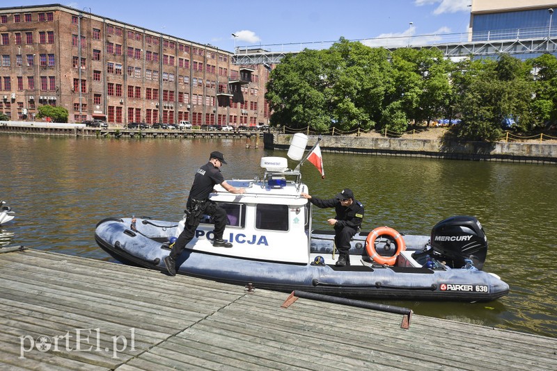 Tutaj kąpać się nie wolno zdjęcie nr 177150