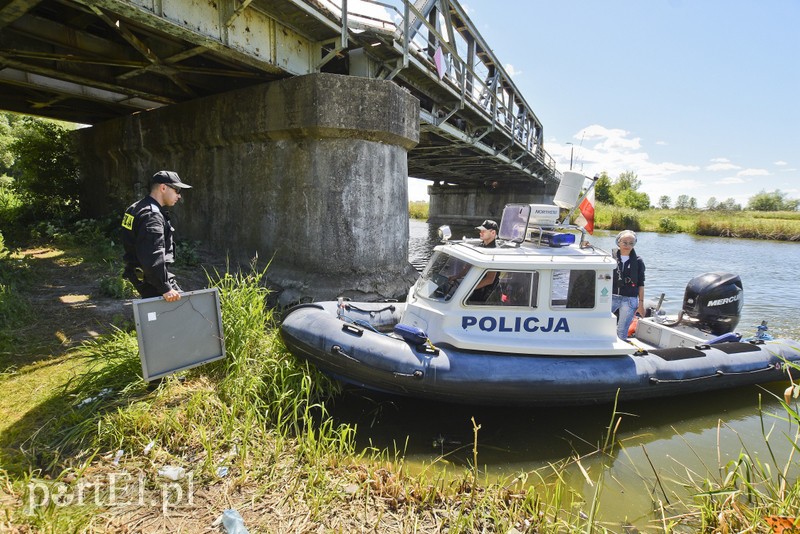 Tutaj kąpać się nie wolno zdjęcie nr 177146