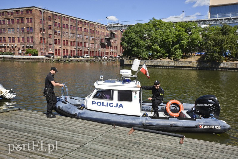 Tutaj kąpać się nie wolno zdjęcie nr 177149