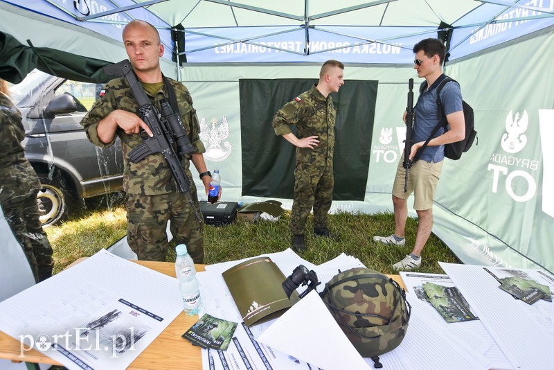 Ci, którym na widok samolotów serce bije szybciej byli dziś w "siódmym niebie" zdjęcie nr 177531