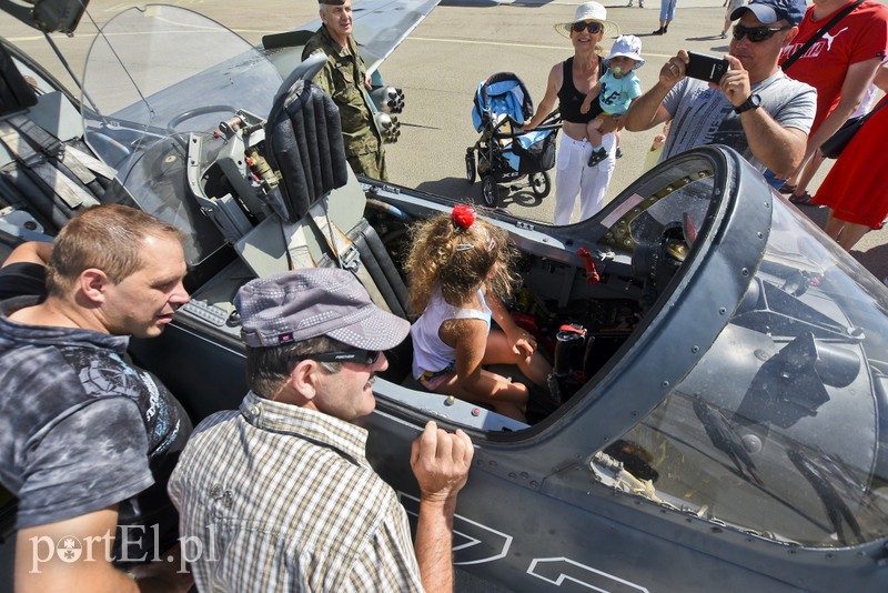 Ci, którym na widok samolotów serce bije szybciej byli dziś w "siódmym niebie" zdjęcie nr 177501