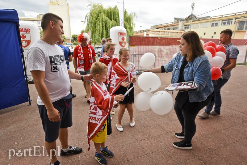 Elbląg Kibice dopisali, piłkarze się nie spisali
