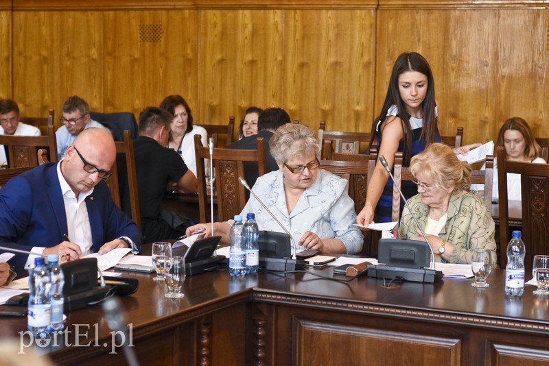 Sesja Rady Miejskiej na żywo. O Starcie i cieple zdjęcie nr 180121