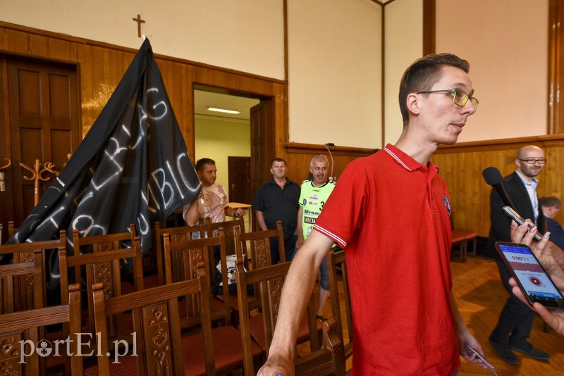 Elbląg Sesja Rady Miejskiej na żywo. O Starcie i cieple