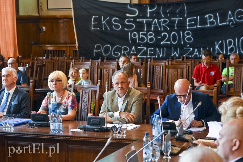 Sesja Rady Miejskiej na żywo. O Starcie i cieple zdjęcie nr 180114