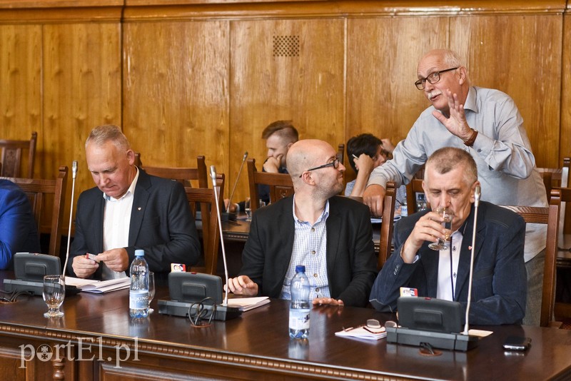 Sesja Rady Miejskiej na żywo. O Starcie i cieple zdjęcie nr 180106