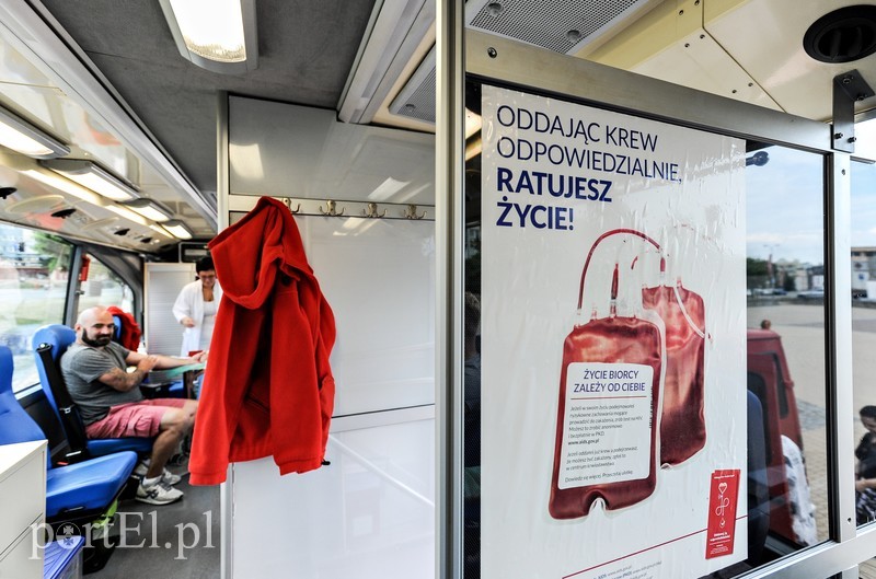  PortEl testuje: Utoczyliśmy sobie krwi zdjęcie nr 180480