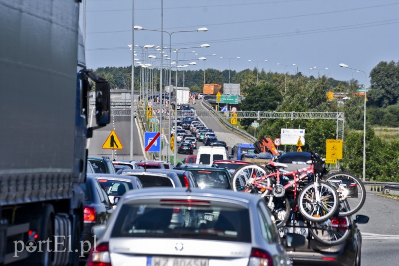 Elbląg Kolizja na obwodnicy, tworzą się ogromne korki