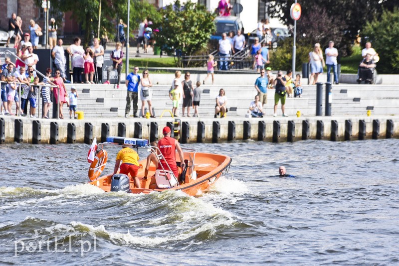 Mundurowi na luzie zdjęcie nr 181162
