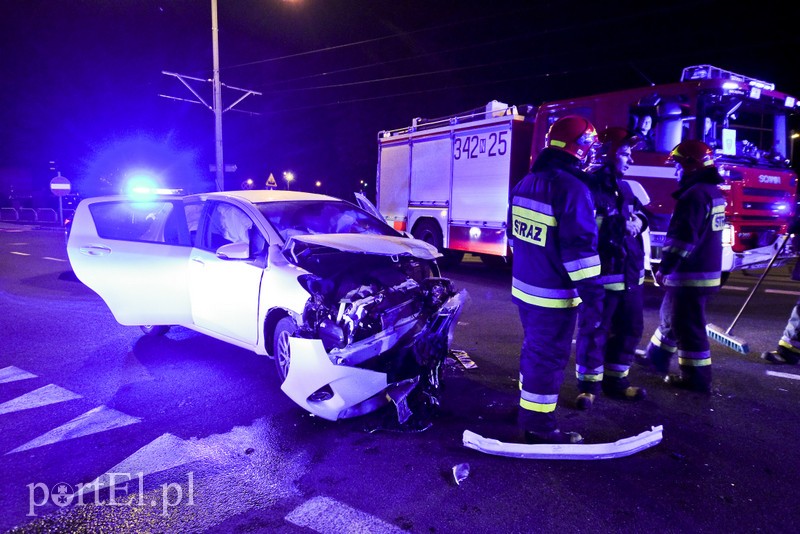 Elbląg Zderzenie toyoty z alfą romeo na ul. płk. Dąbka