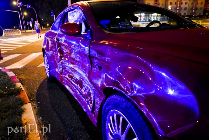 Zderzenie toyoty z alfą romeo na ul. płk. Dąbka zdjęcie nr 181214