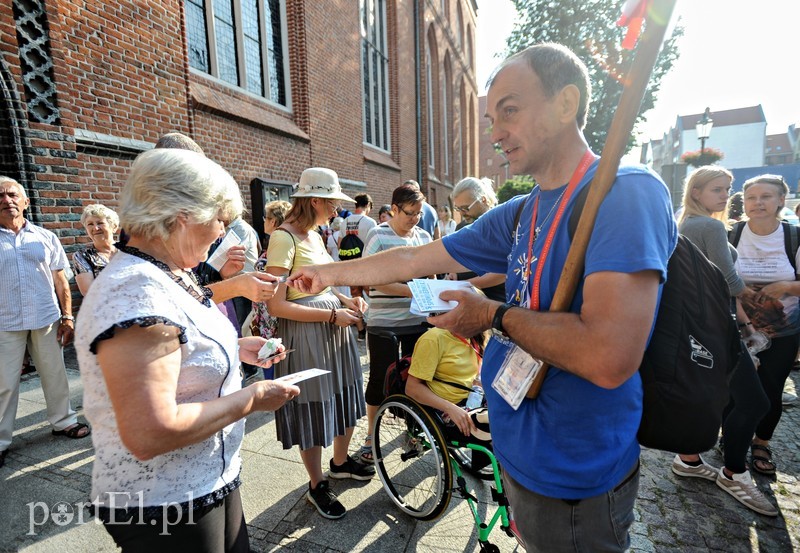Pielgrzymi ruszyli na Jasną Górę zdjęcie nr 181350