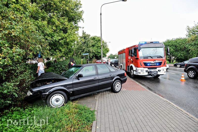 Wymusił pierwszeństwo na skrzyżowaniu zdjęcie nr 181450