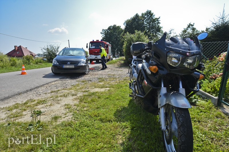 Zderzenie motocyklisty z peugeotem zdjęcie nr 181667