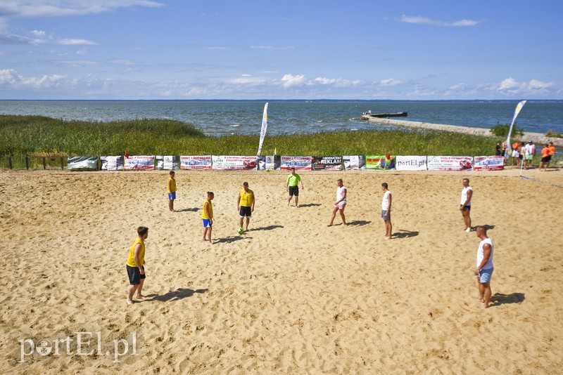 Elbląg Piłkarskie emocje na plaży w Kadynach