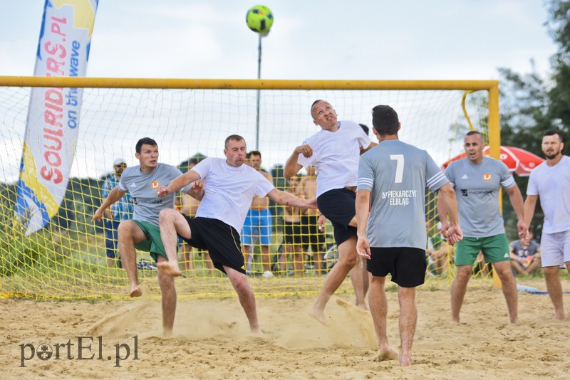 Piłkarskie emocje na plaży w Kadynach zdjęcie nr 181926