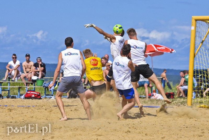 Piłkarskie emocje na plaży w Kadynach zdjęcie nr 181910