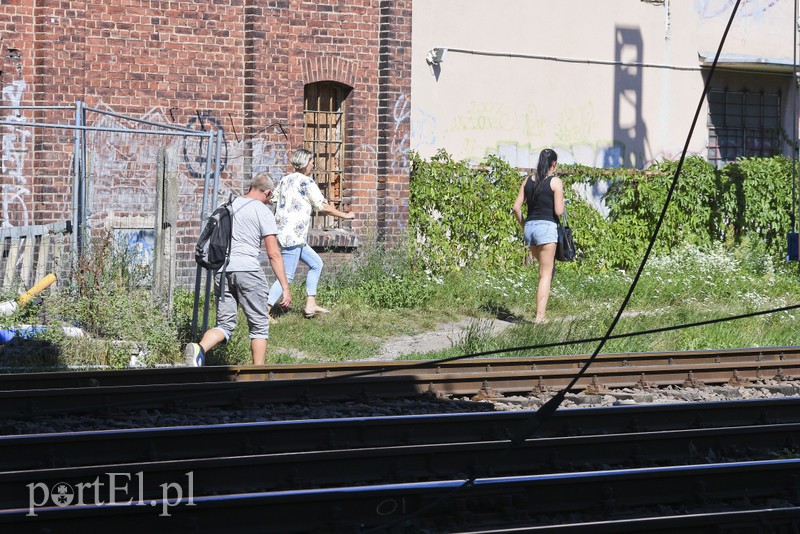 Nie kursują pociągi, Lotnicza zamknięta! zdjęcie nr 182032