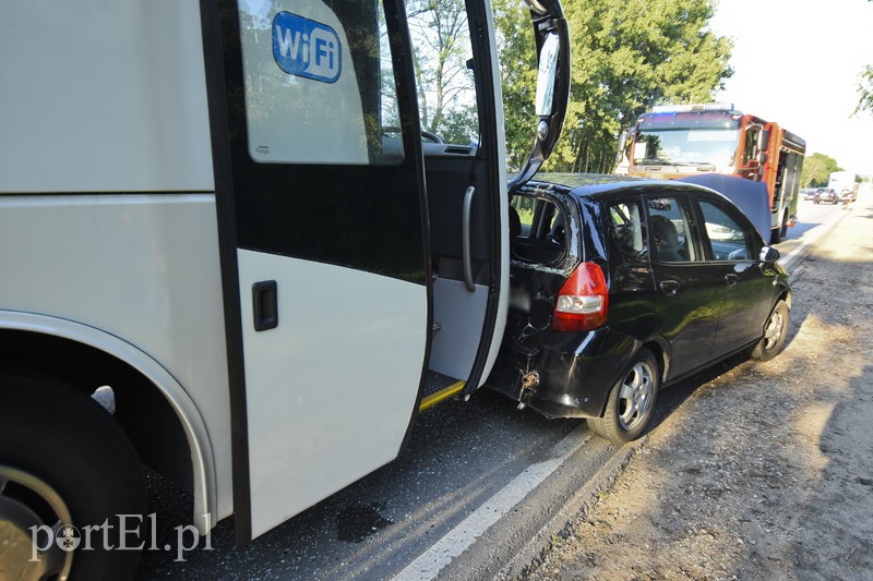 Autobus uderzył w hondę zdjęcie nr 182500