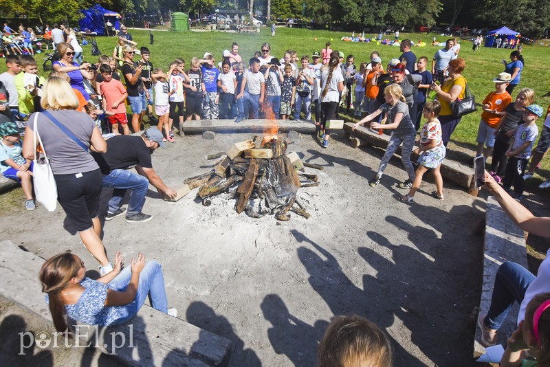 Wakacje pożegnali festynem zdjęcie nr 183942