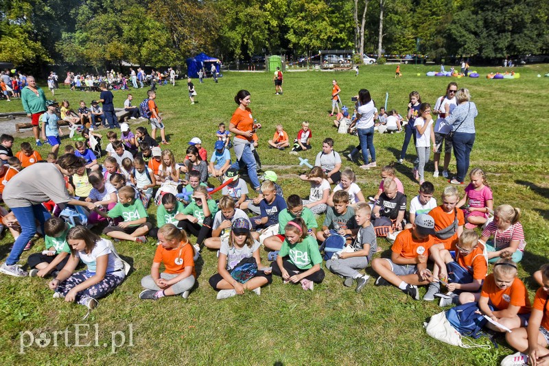 Wakacje pożegnali festynem zdjęcie nr 183944