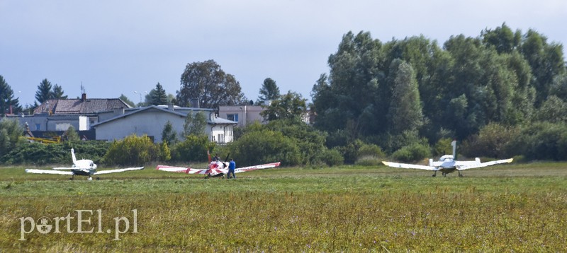 Atrakcje na ziemi i w powietrzu, czyli festyn na lotnisku zdjęcie nr 184012