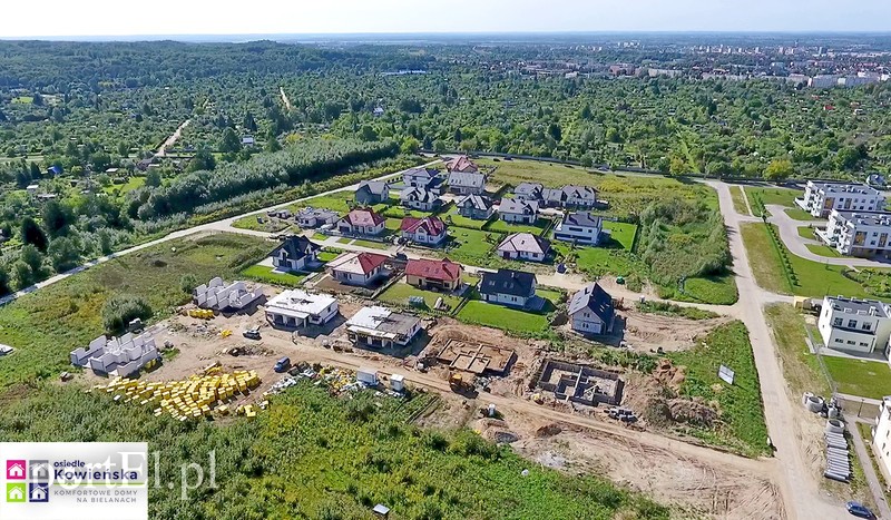 Zobacz jak powstaje nowe osiedle domów na Bielanach zdjęcie nr 184212