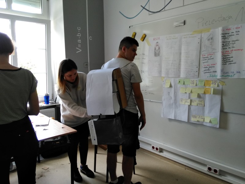 Elbląg Uczniowie Liceum Plastycznego stawiają pierwsze kroki w swojej karierze zawodowej