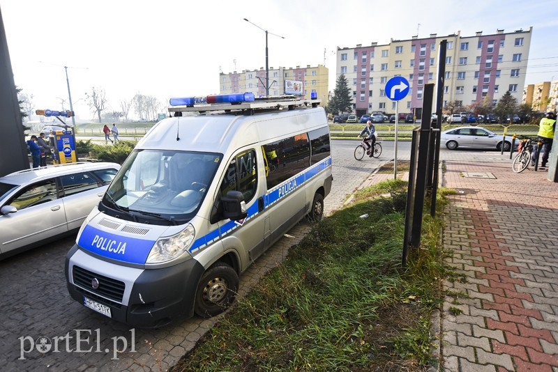 Potrącenie rowerzystki na ul. płk Dąbka zdjęcie nr 189250