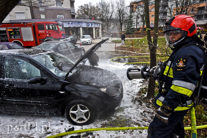 Pożar samochodu przy placu Grunwaldzkim zdjęcie nr 189516