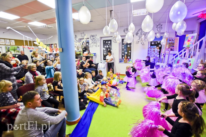 Mali Europejczycy z pomocą Mai zdjęcie nr 190017