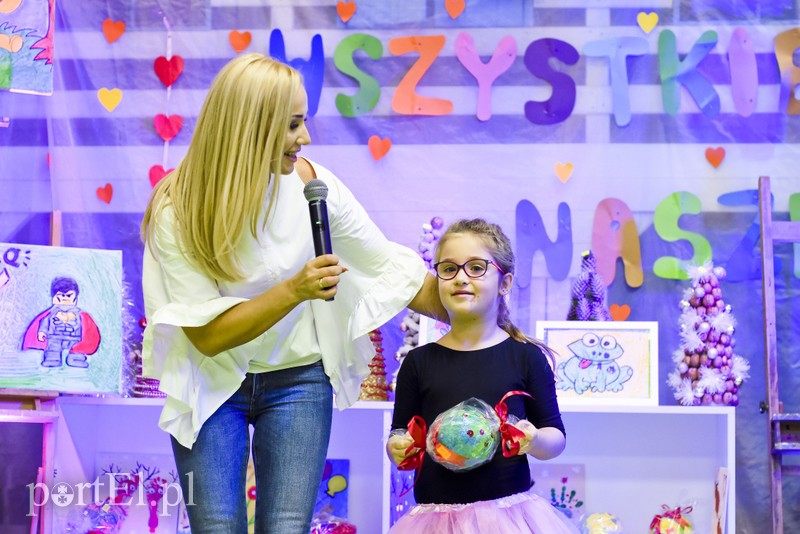 Mali Europejczycy z pomocą Mai zdjęcie nr 190024