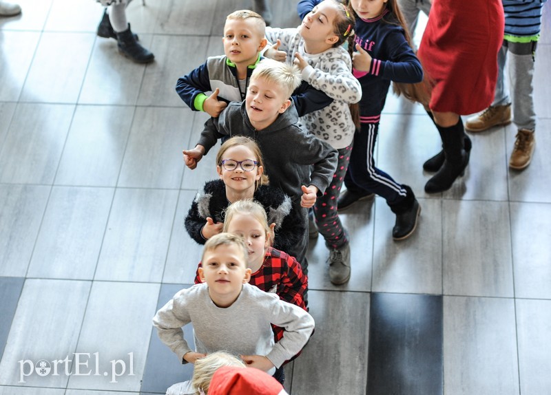 Mikołajki na wesoło dla najmłodszych w Ford Gołębiewski zdjęcie nr 190073
