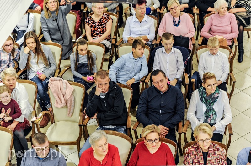 Oni chcą i lubią pomagać zdjęcie nr 190236