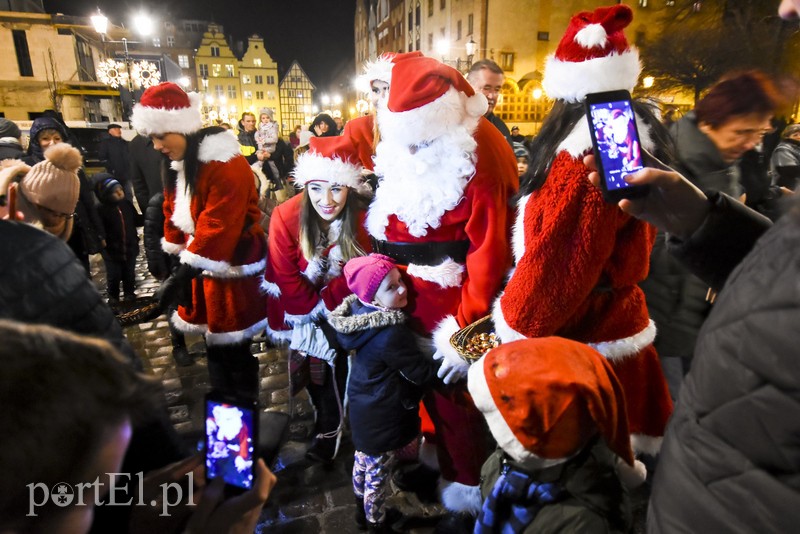Elbląg Choinka już zdobi Stare Miasto