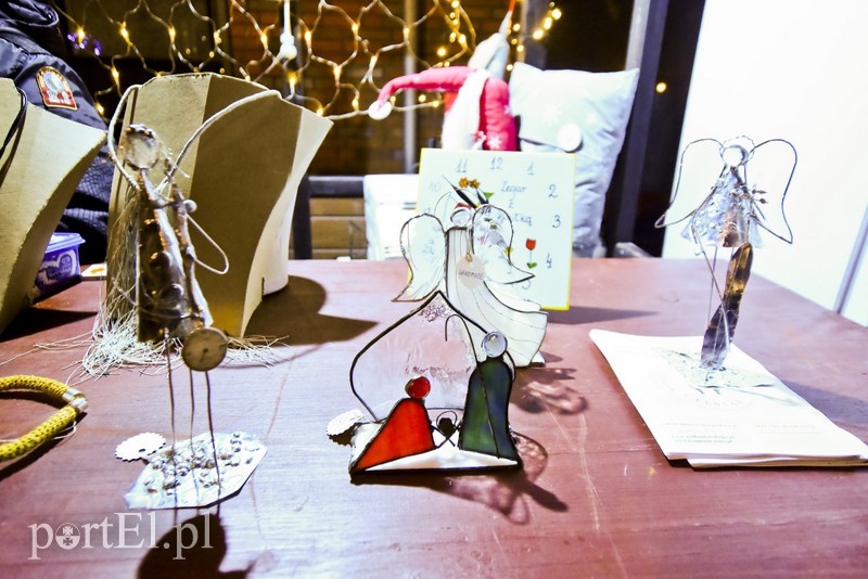 Choinka już zdobi Stare Miasto zdjęcie nr 190411