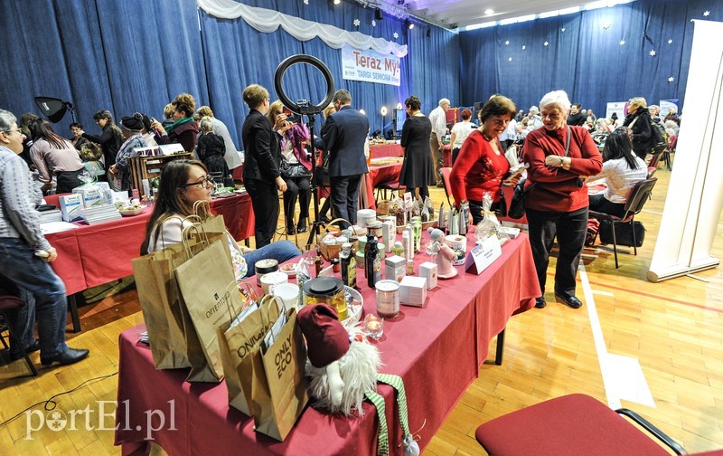 Seniorzy przygotowują się do świąt zdjęcie nr 190489