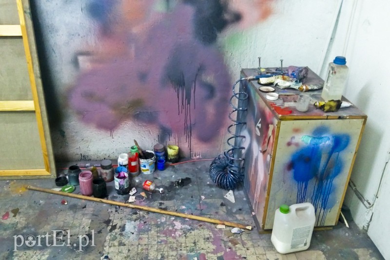 W pracowni artysty, czyli za "Kulisami" zdjęcie nr 191004