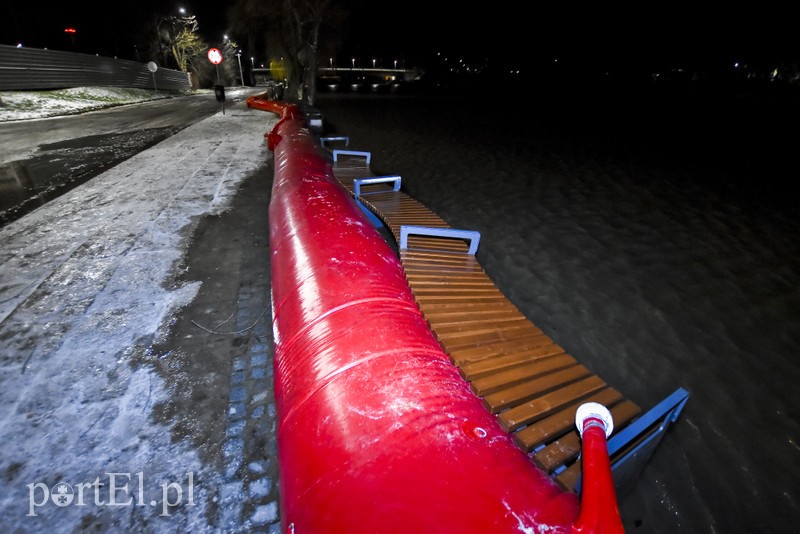 Wody przybywa, uwaga na wiatr zdjęcie nr 192095