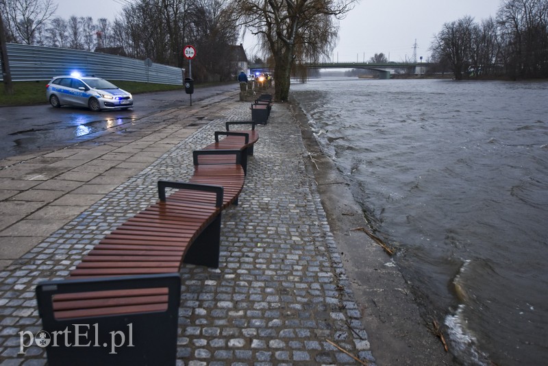 Wody przybywa, uwaga na wiatr zdjęcie nr 192062