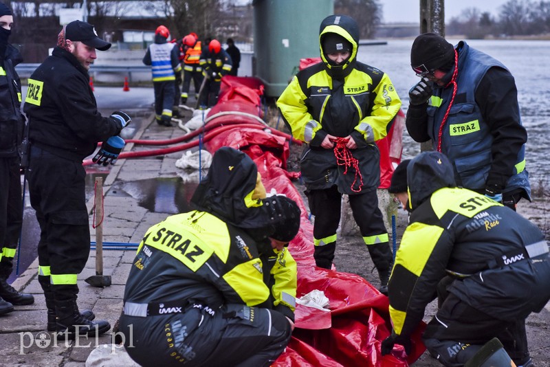 Wody przybywa, uwaga na wiatr zdjęcie nr 192068