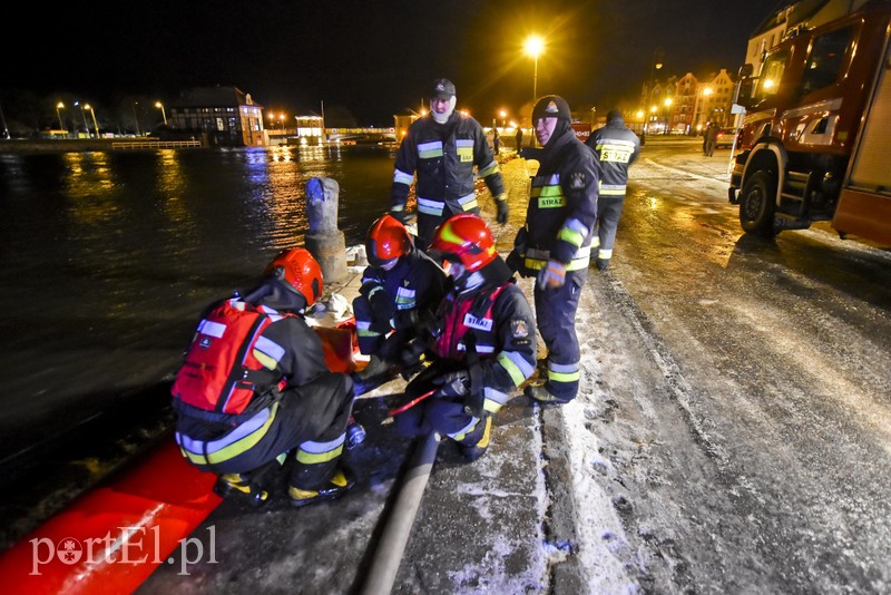 Wody przybywa, uwaga na wiatr zdjęcie nr 192089
