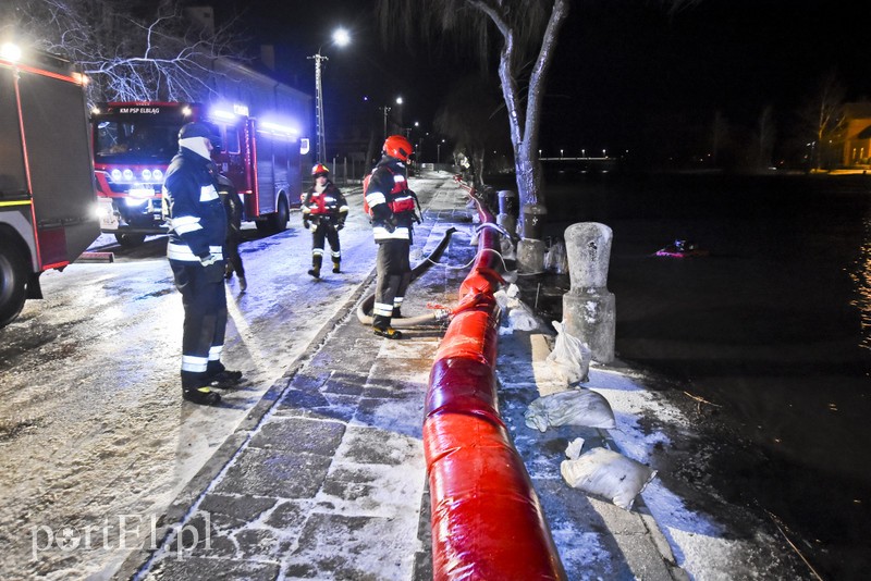 Wody przybywa, uwaga na wiatr zdjęcie nr 192092