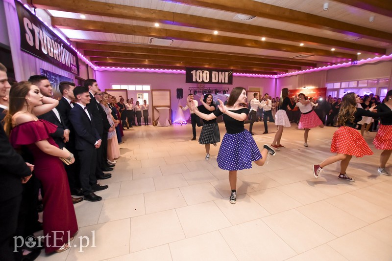 IV LO: Studniówka ze sportowym akcentem zdjęcie nr 192574