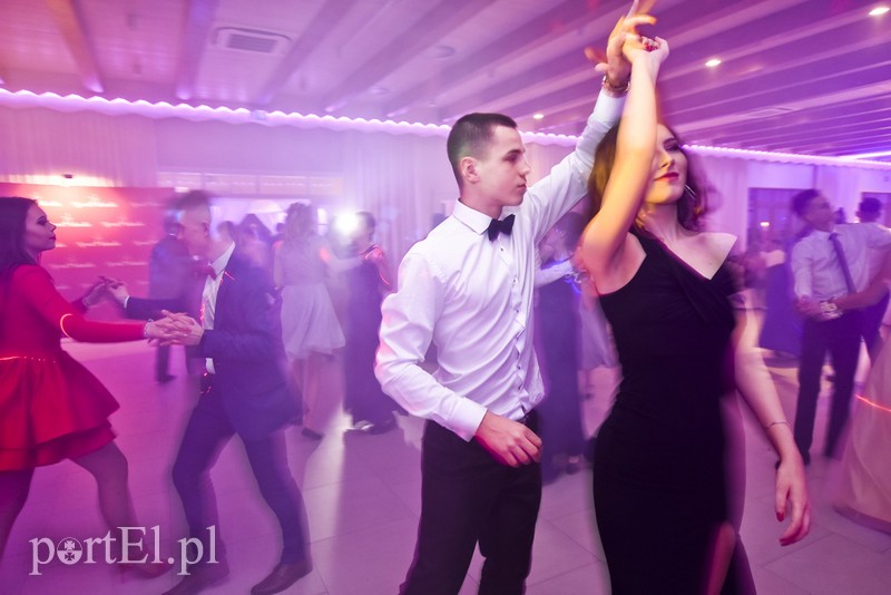 IV LO: Studniówka ze sportowym akcentem zdjęcie nr 192611