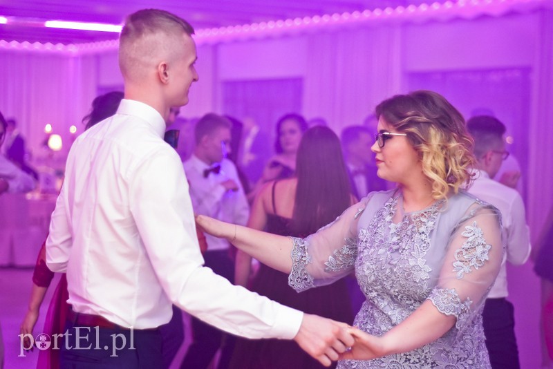 IV LO: Studniówka ze sportowym akcentem zdjęcie nr 192639