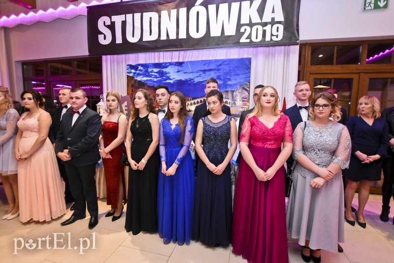 IV LO: Studniówka ze sportowym akcentem zdjęcie nr 192551