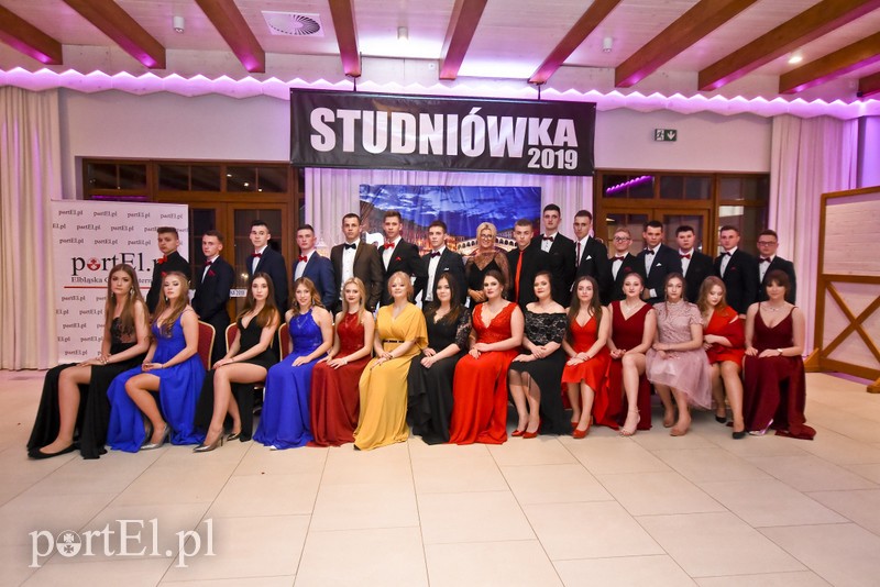 IV LO: Studniówka ze sportowym akcentem zdjęcie nr 192582